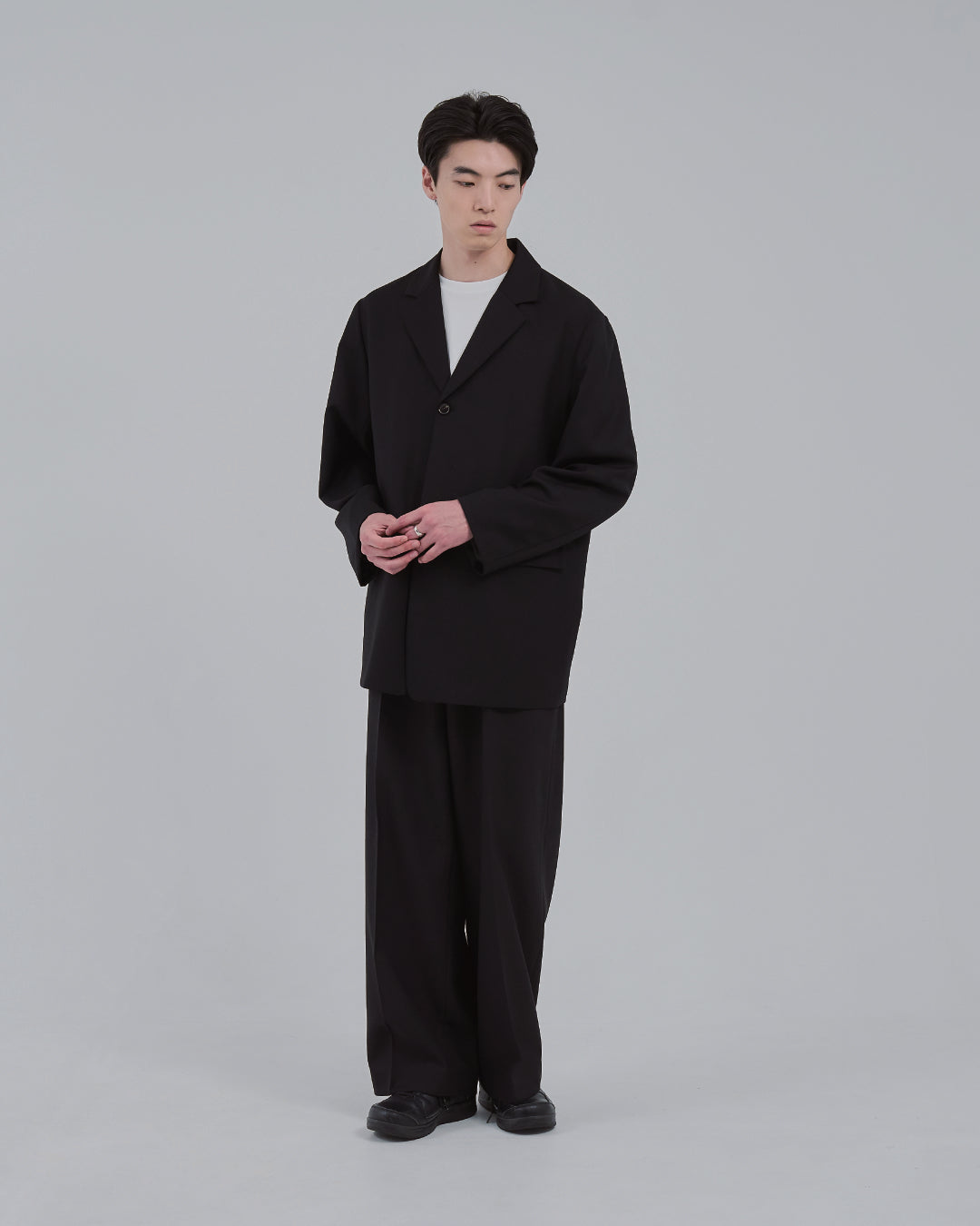 Barrel Leg Wide Slacks -black-