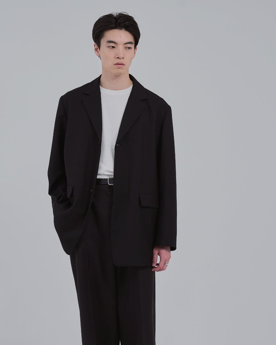 Single-Breasted Tailored Jacket -black-