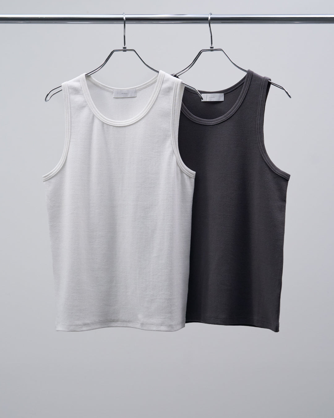 Pack Tank Top -white×charcoal-