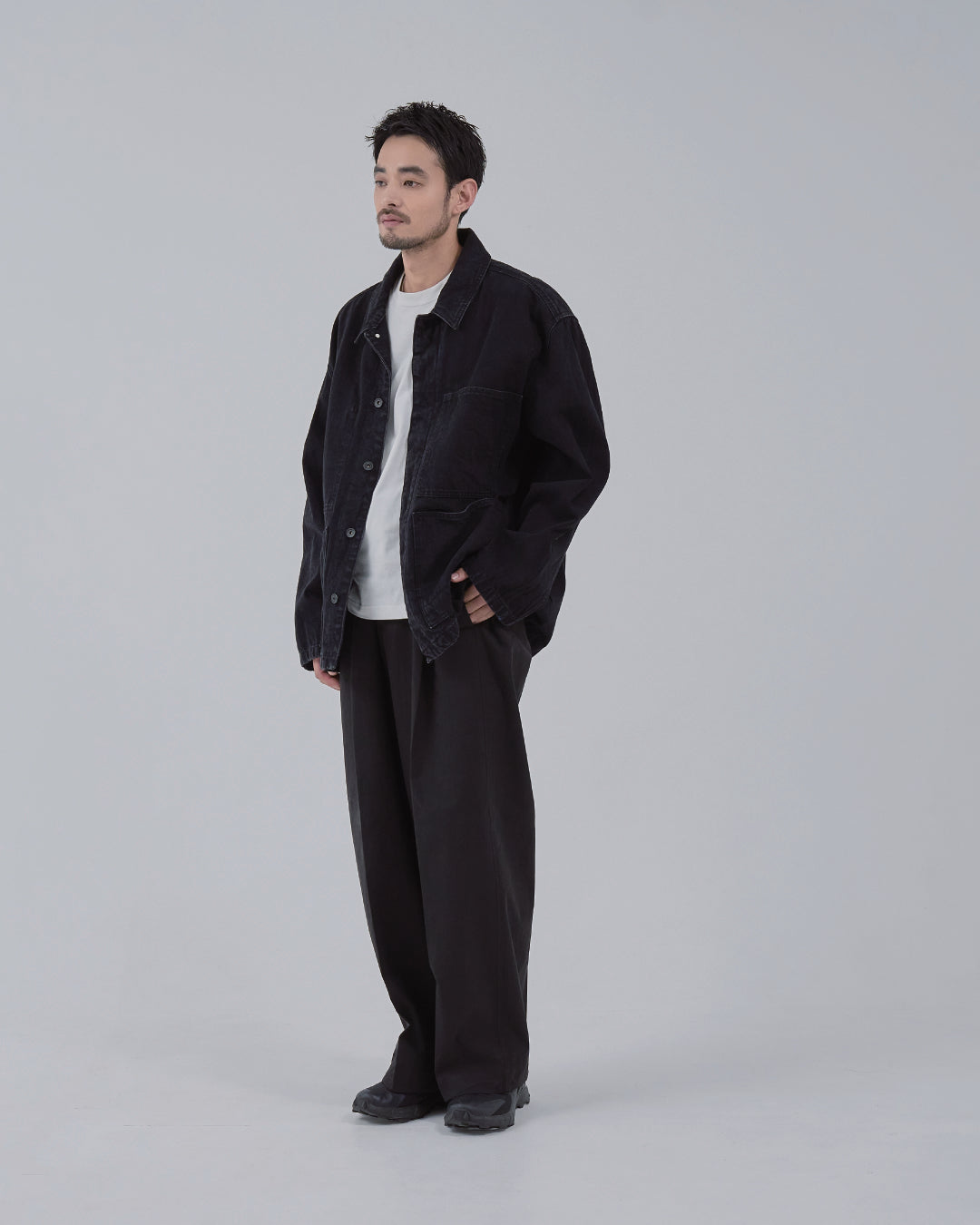 Relaxed Fit Denim Jacket -black-