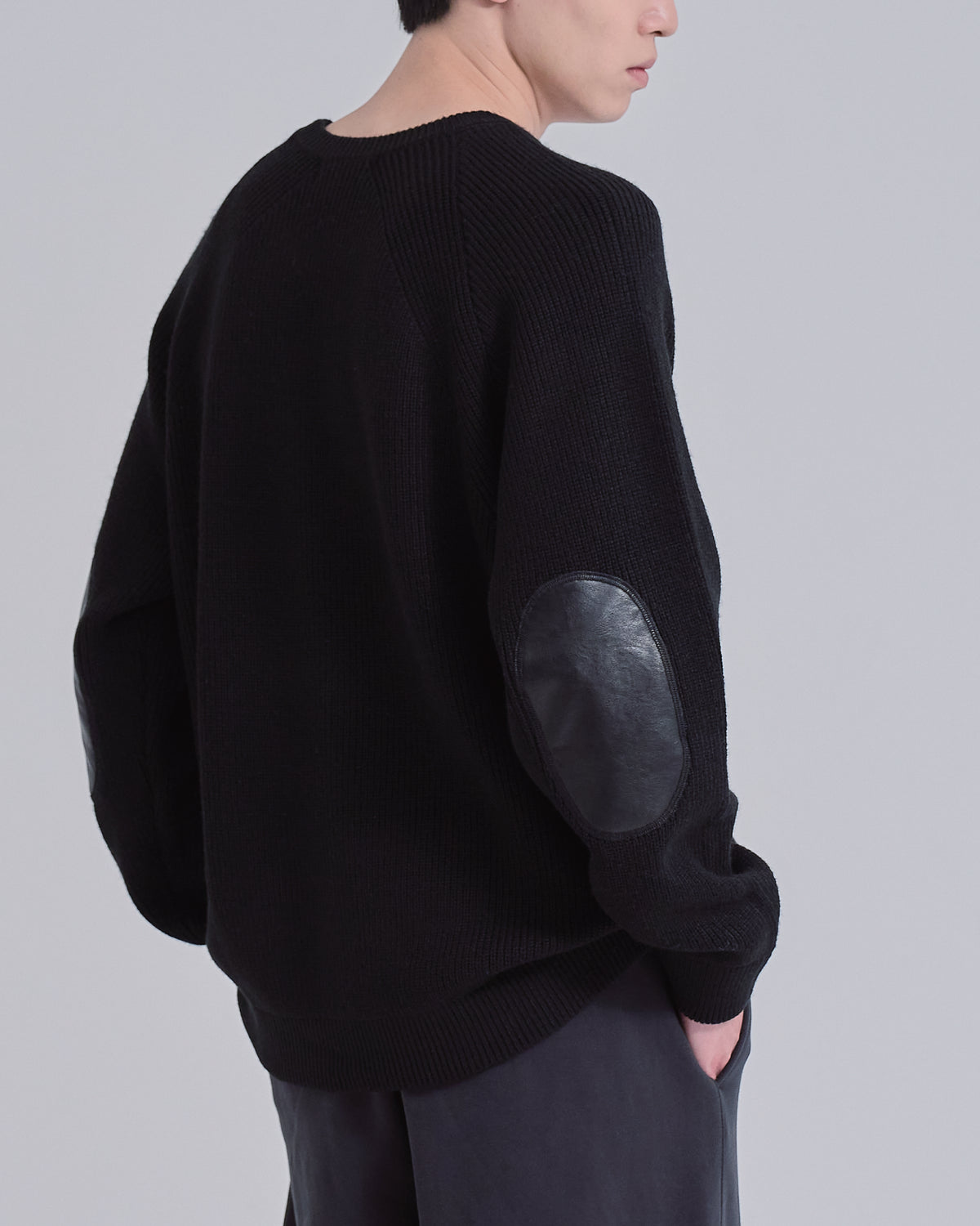Elbow Patch Rib Crewneck Knit -black-