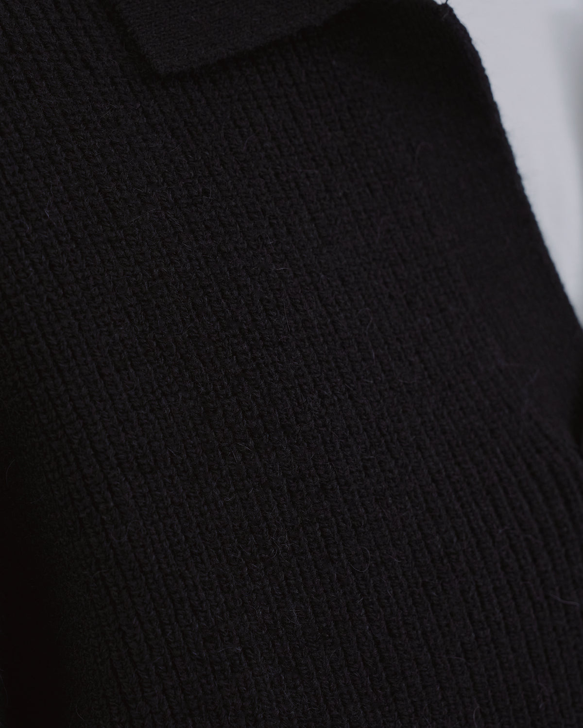 Wide Rib Skipper Knit -black-