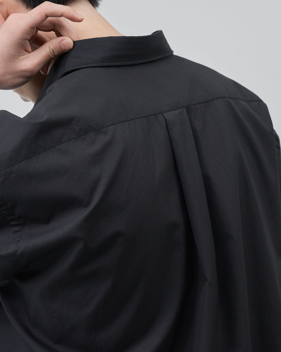 Relaxed Fit S/S Regular Collar Shirt -black-