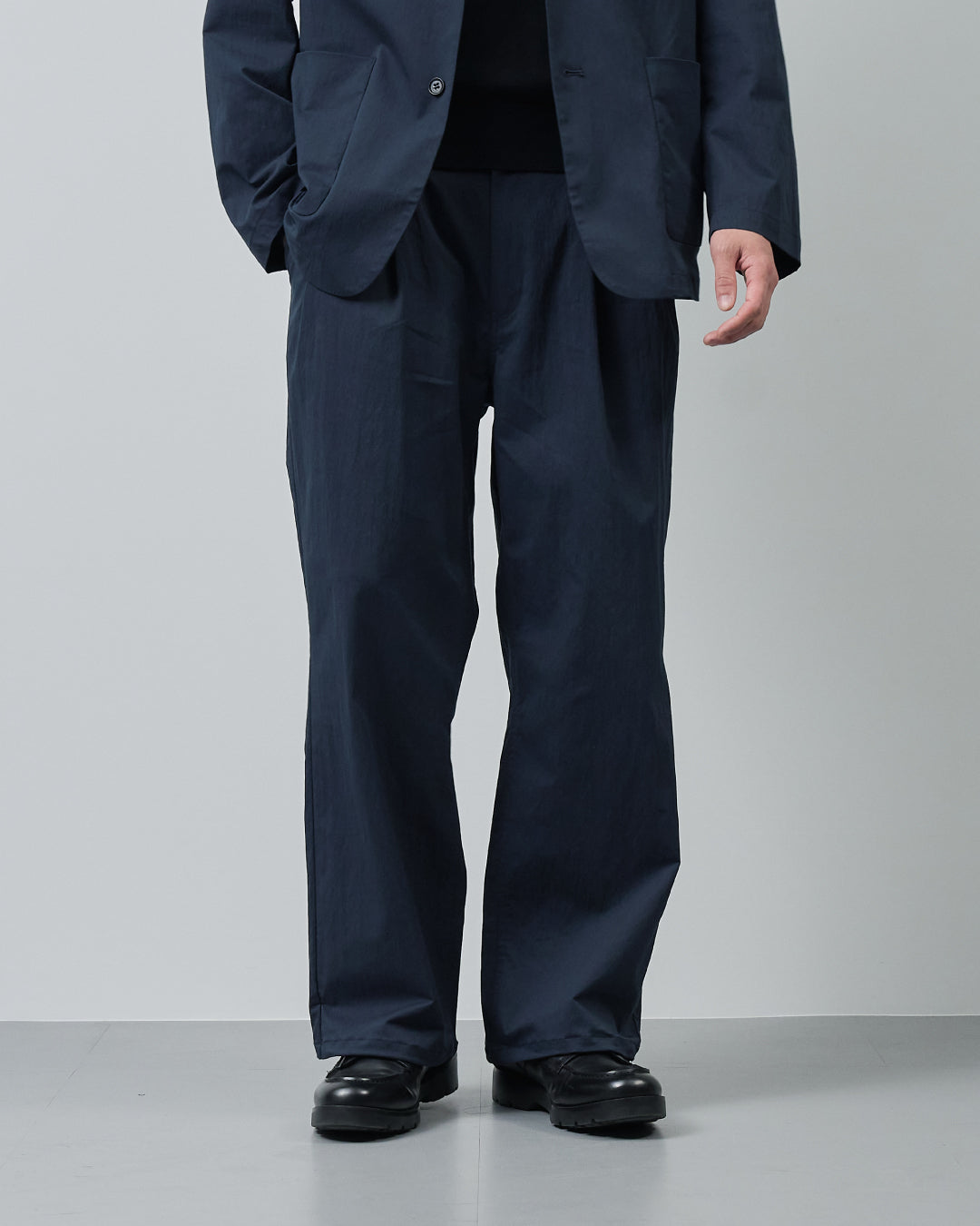 Cotton×Nylon Wide Straight Easy Slacks -navy-