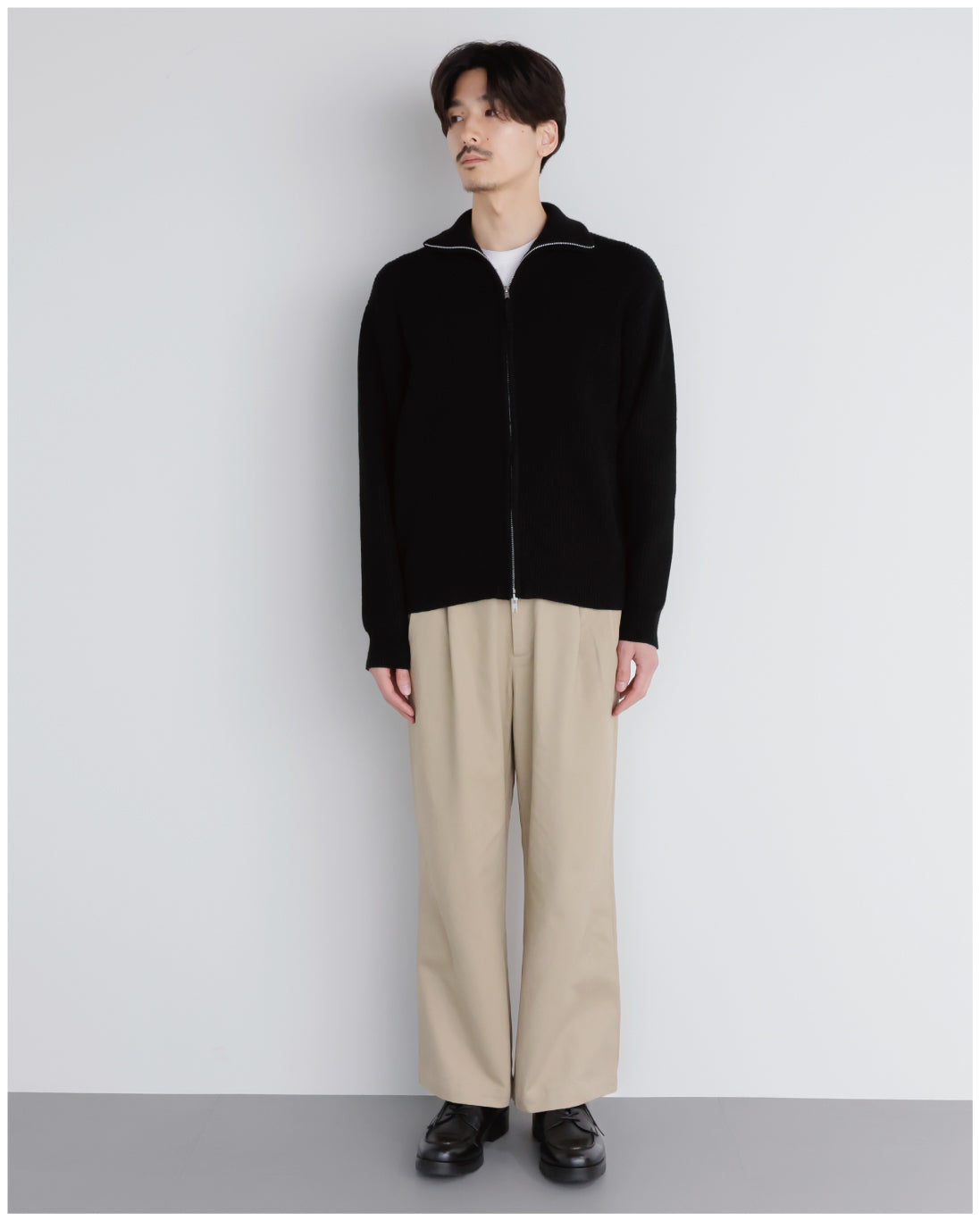 Wide Straight Chino Pants -beige-