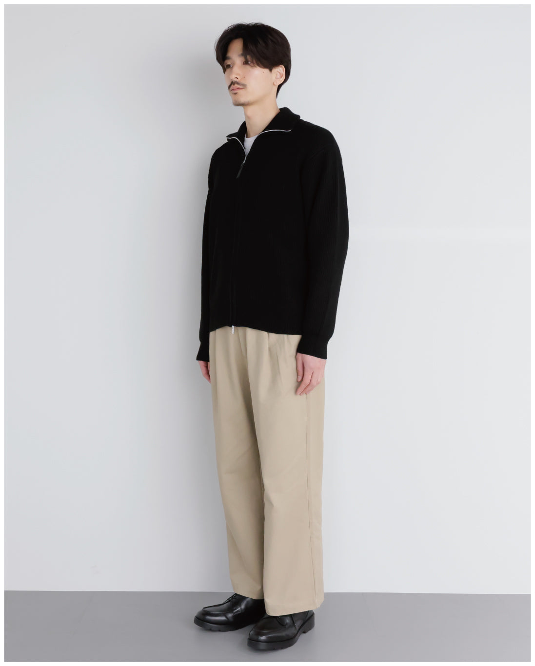 Wide Straight Chino Pants -beige-