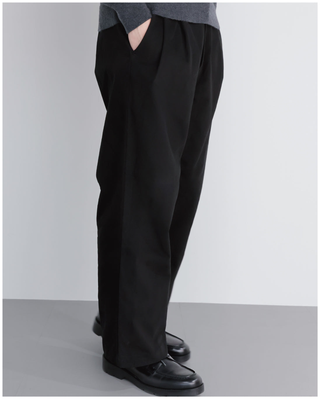 Wide Straight Chino Pants -black-