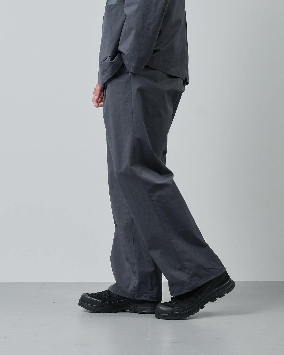 Cotton×Nylon Wide Straight Easy Slacks -charcoal-
