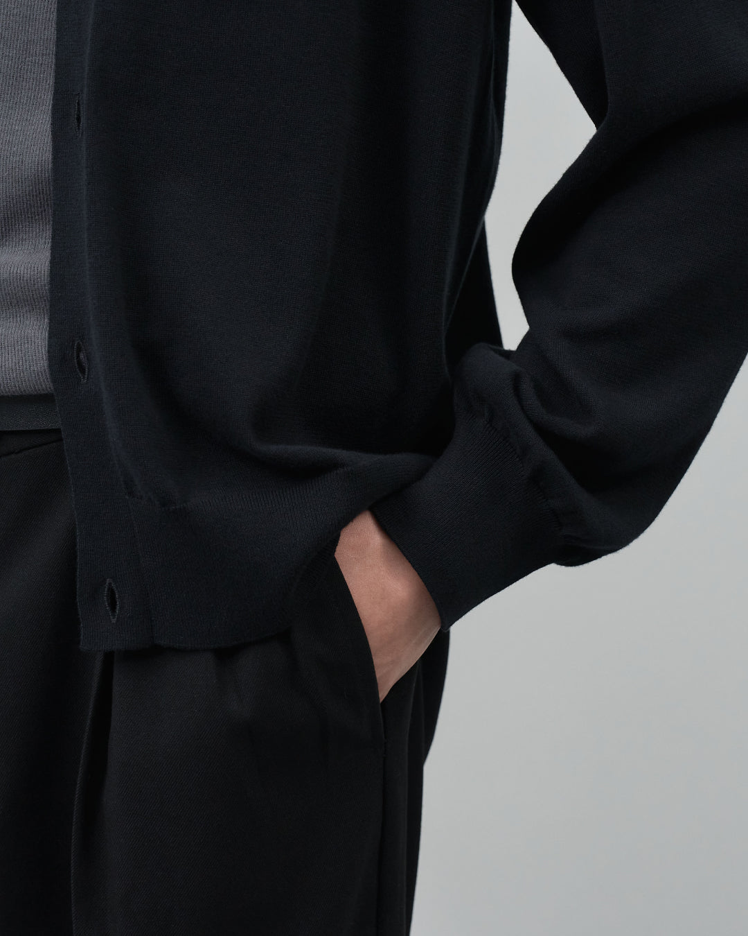 Sheer L/S Cardigan -black-
