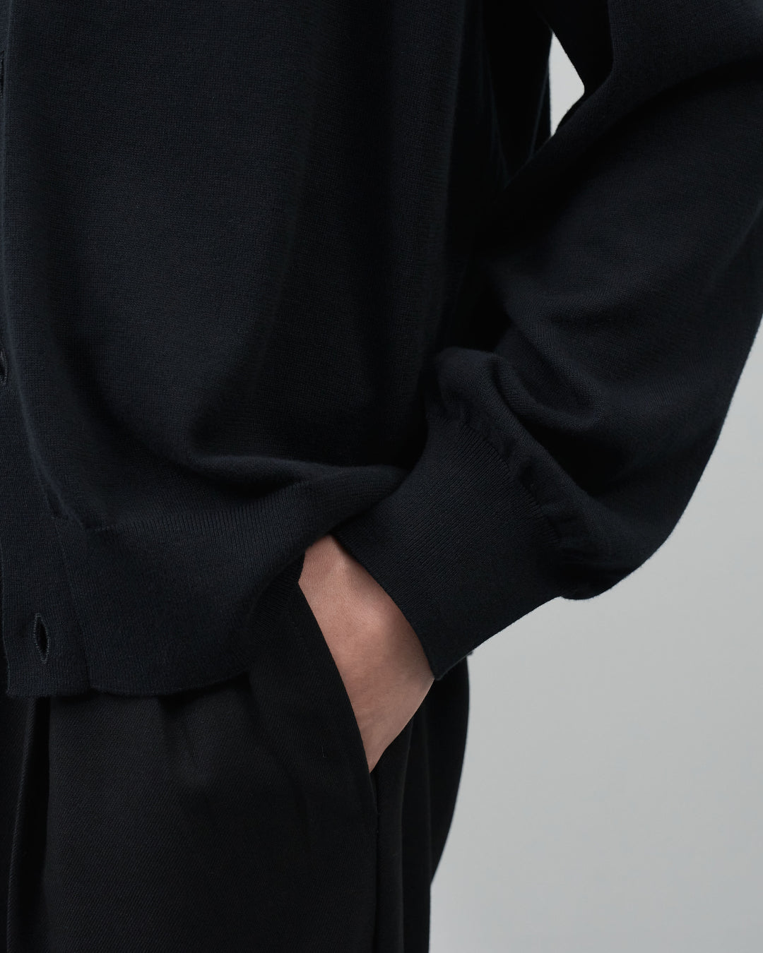 Sheer L/S Cardigan -black-
