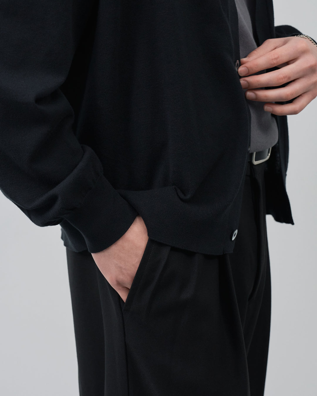 Sheer L/S Cardigan -black-