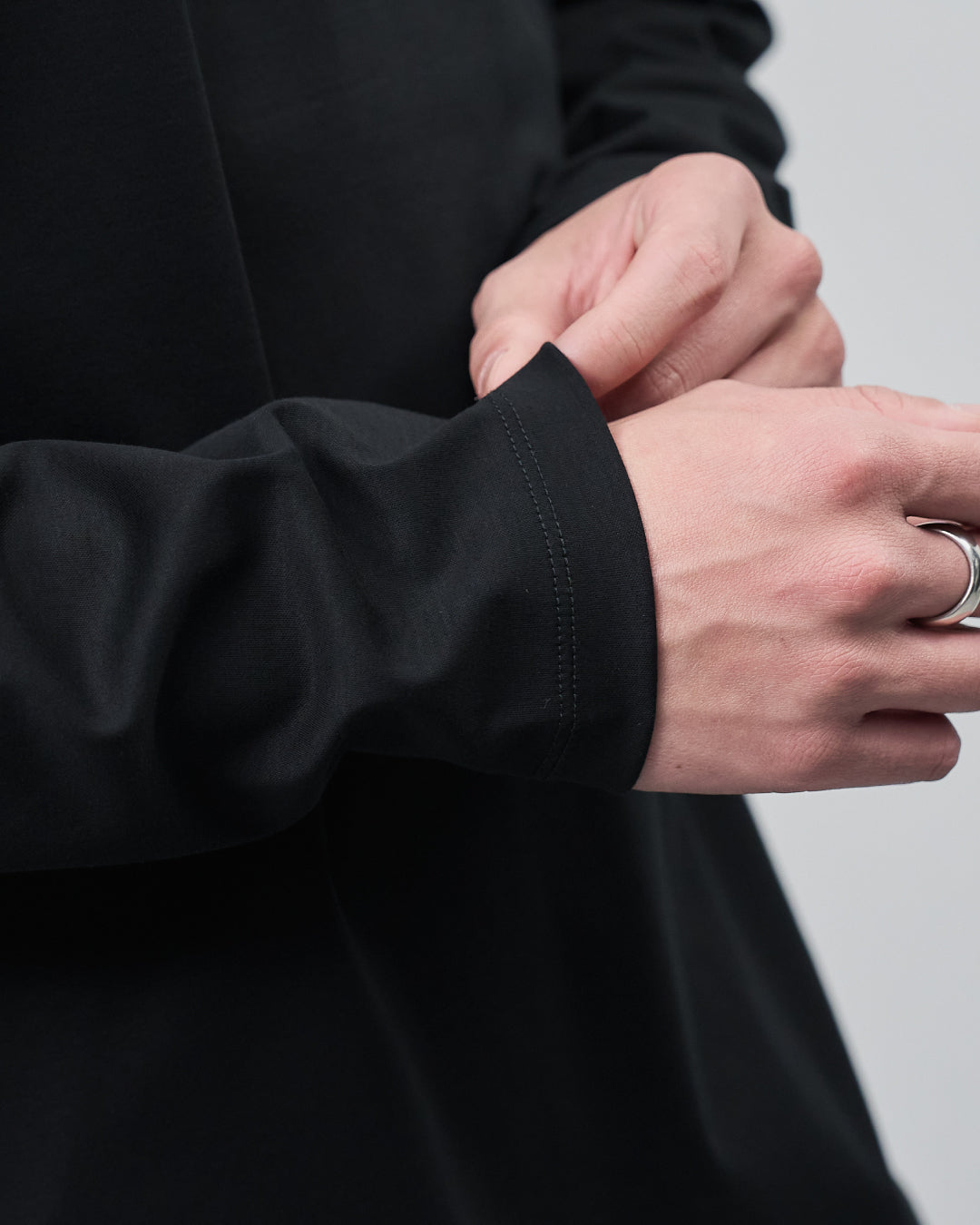 ARBINI Cotton L/S Tee -black-