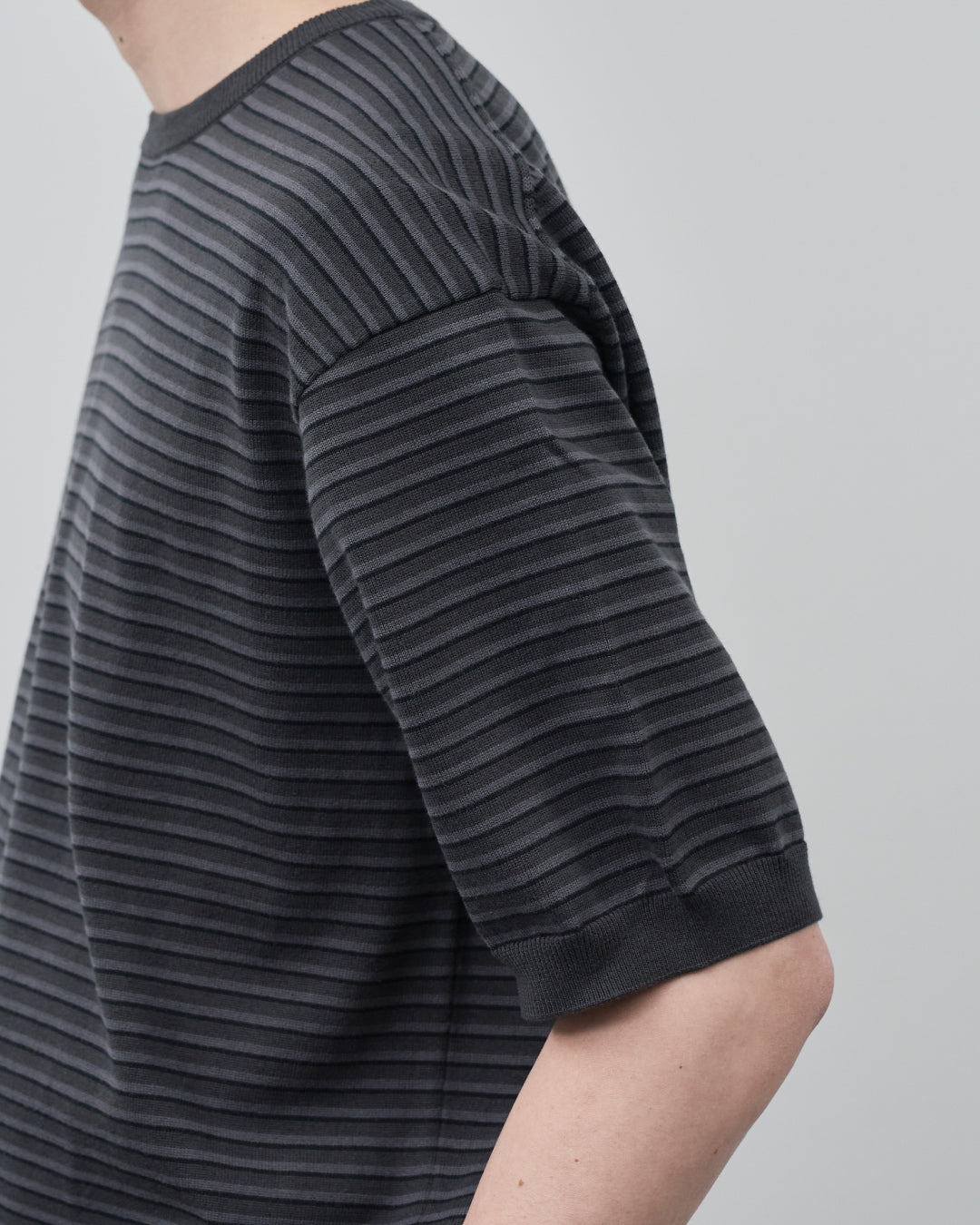 S/S Dry Knit Tee -border-