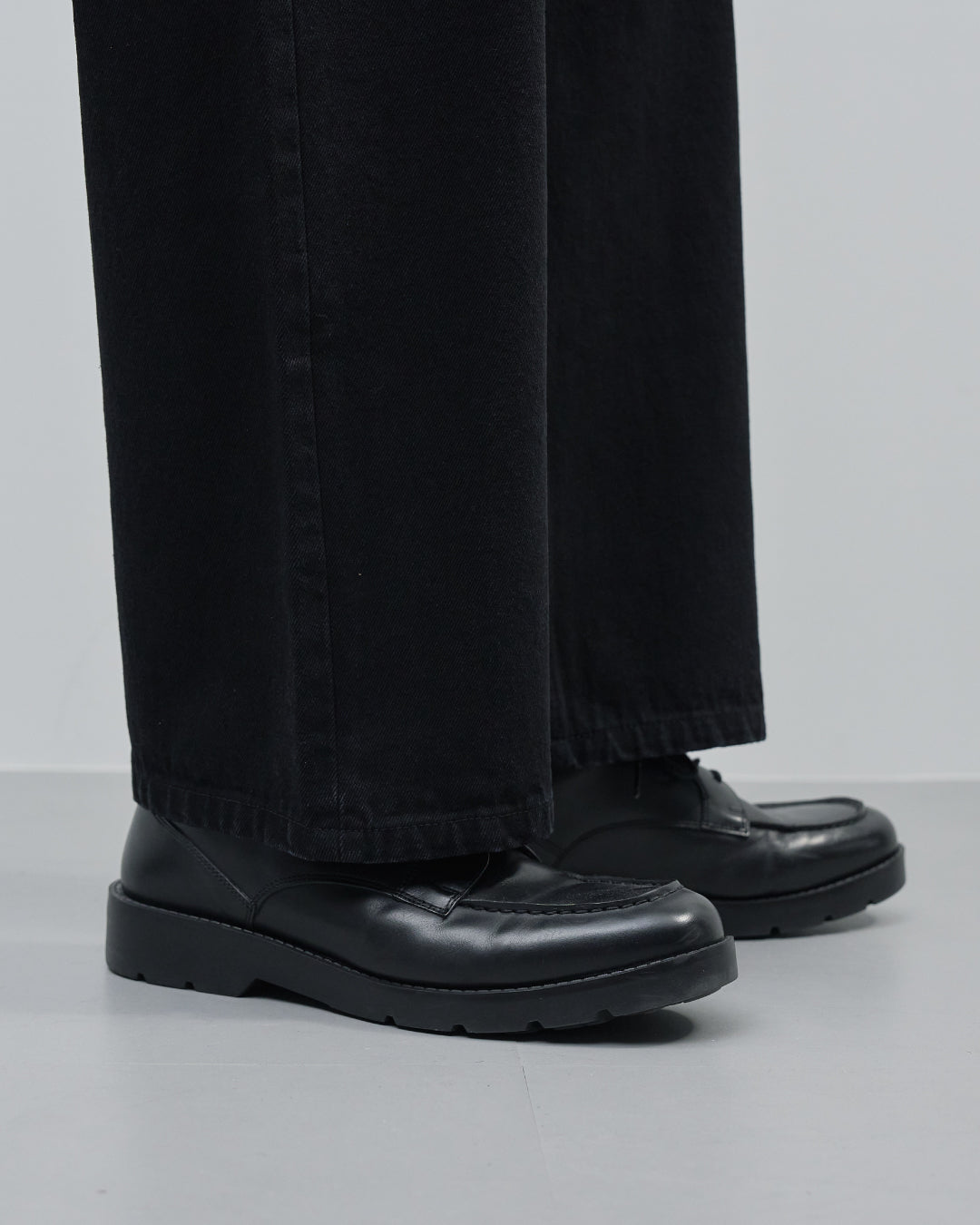 Straight Denim Pants -black-