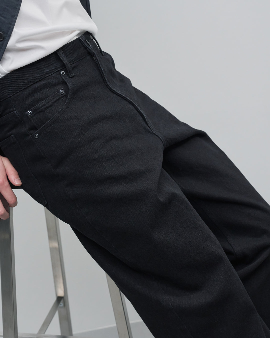 Straight Denim Pants -black-
