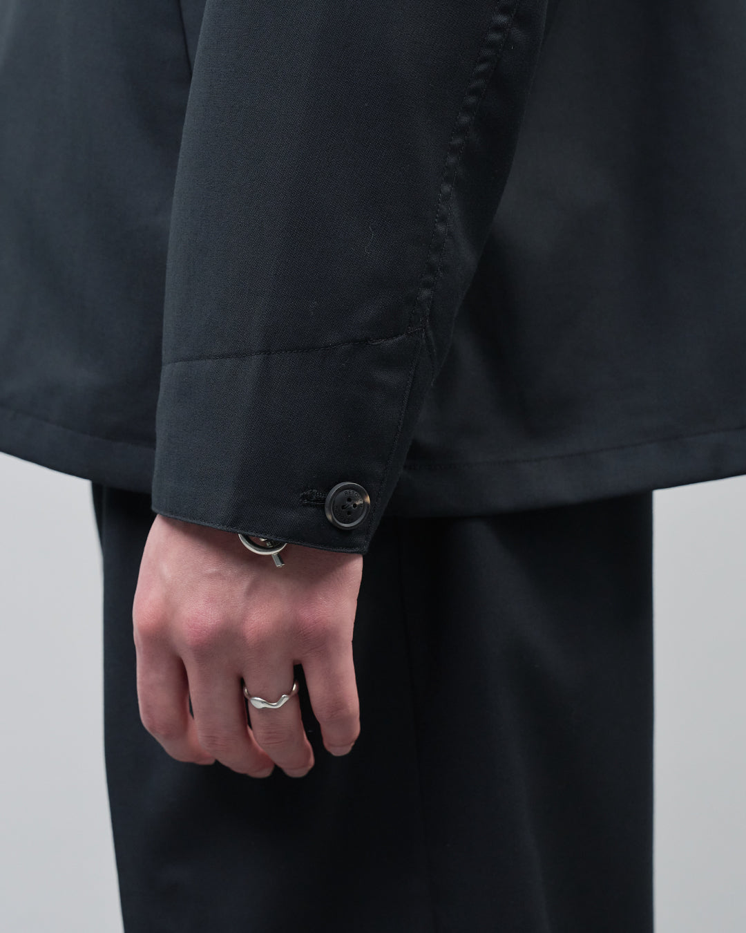 Open Collar Hidden Front Shirt Jacket -black-