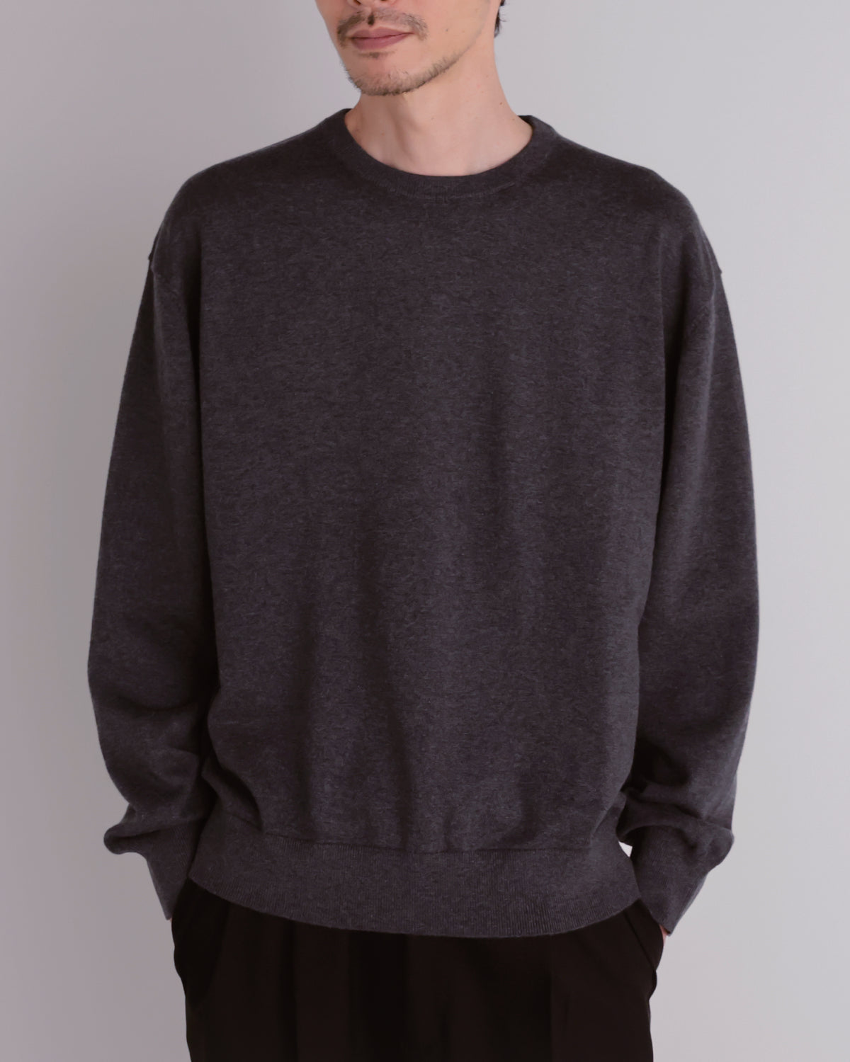 14G Cashmere Mix Crewneck Knit -charcoal-