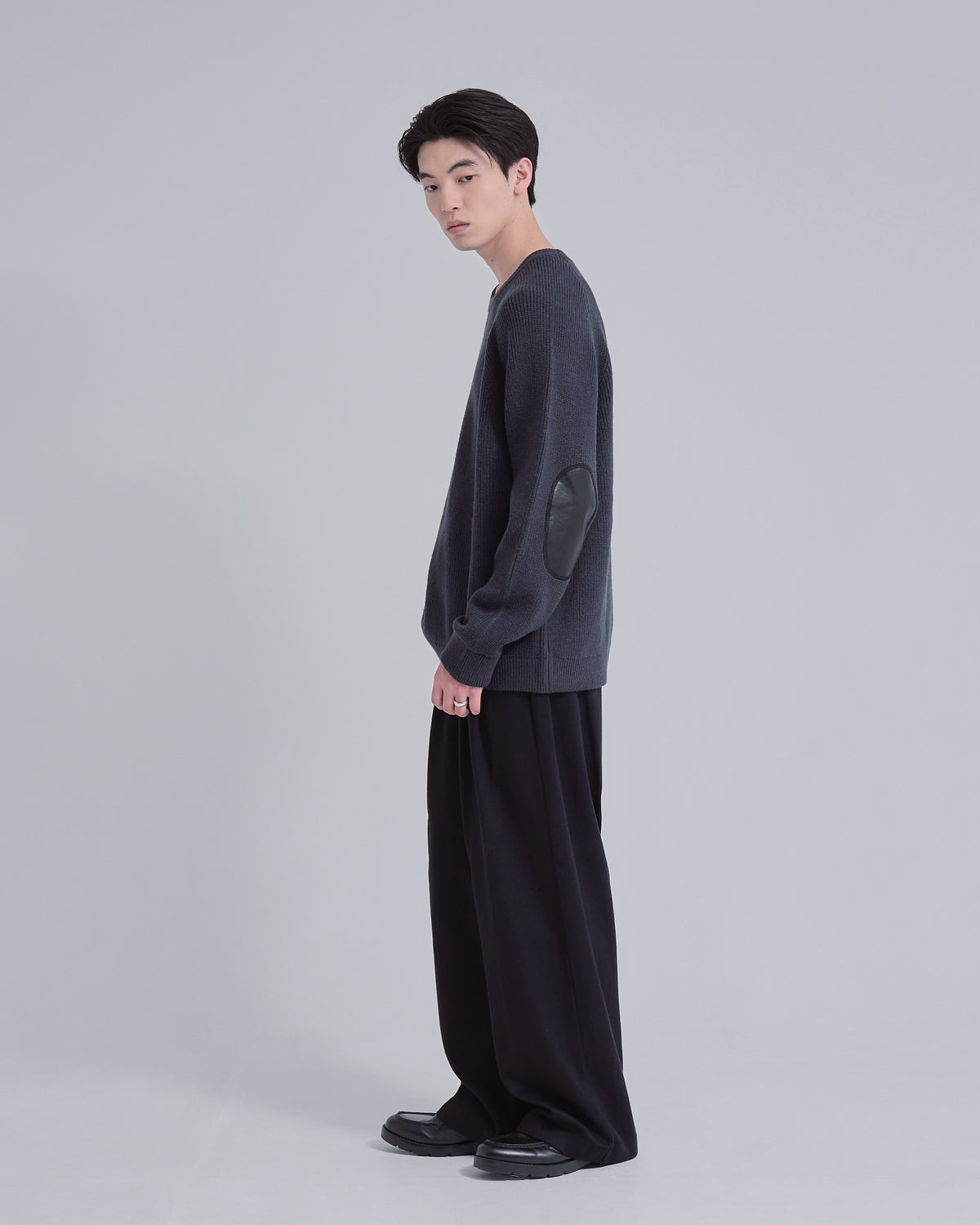 Elbow Patch Rib Crewneck Knit -gray-