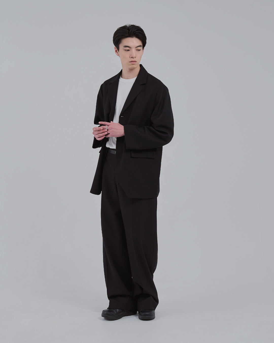 Single-Breasted Tailored Jacket -black-
