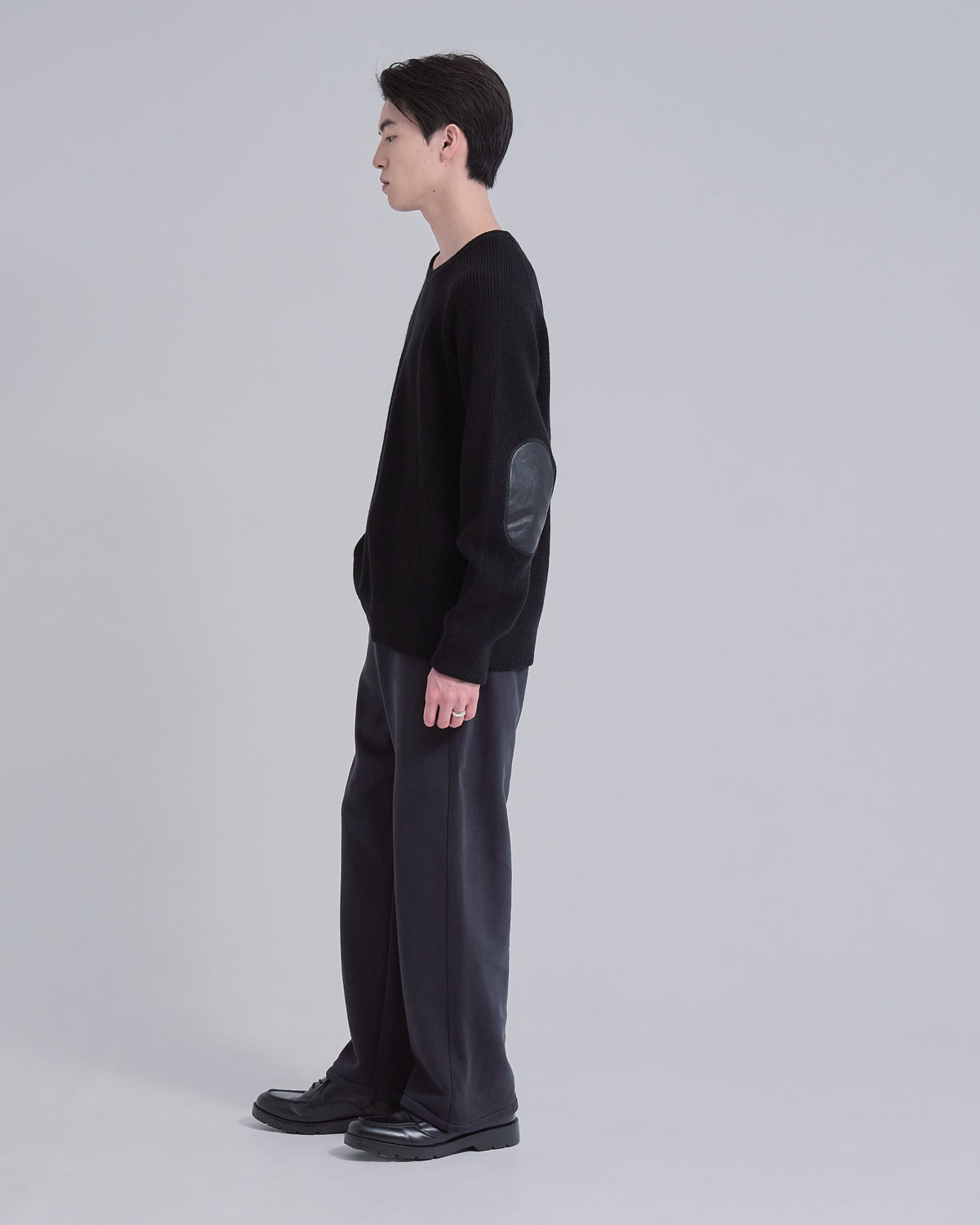Elbow Patch Rib Crewneck Knit -black-
