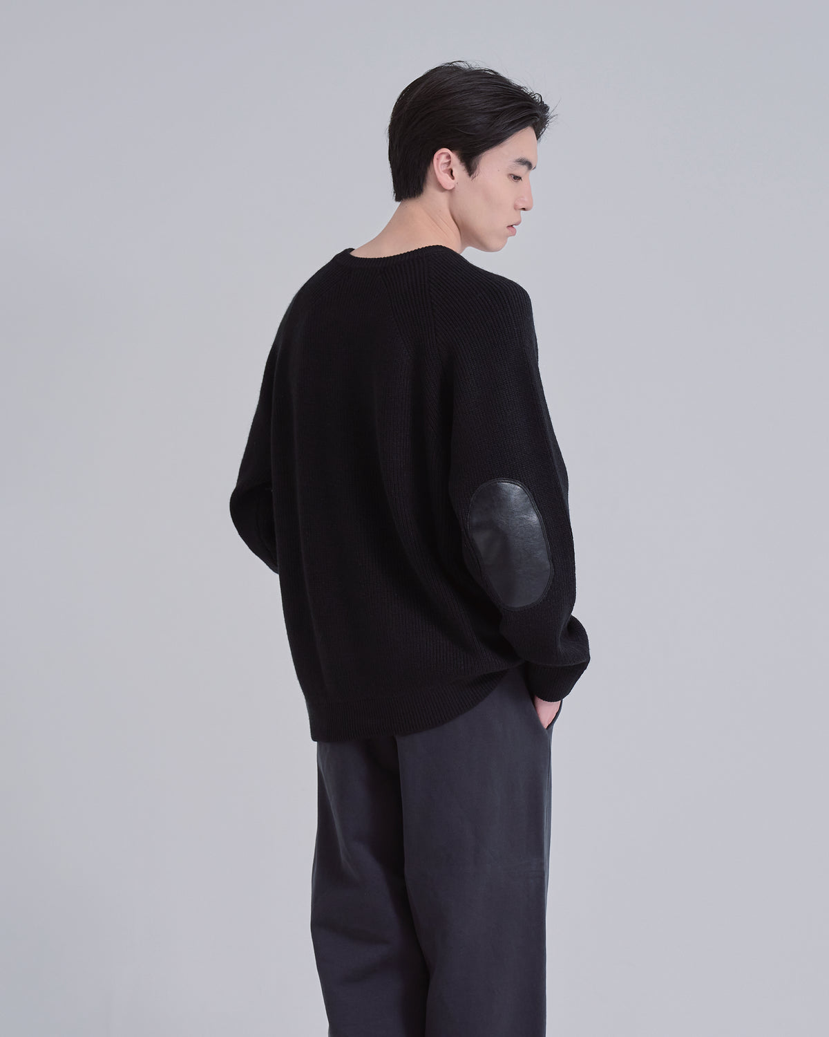 Elbow Patch Rib Crewneck Knit -black-