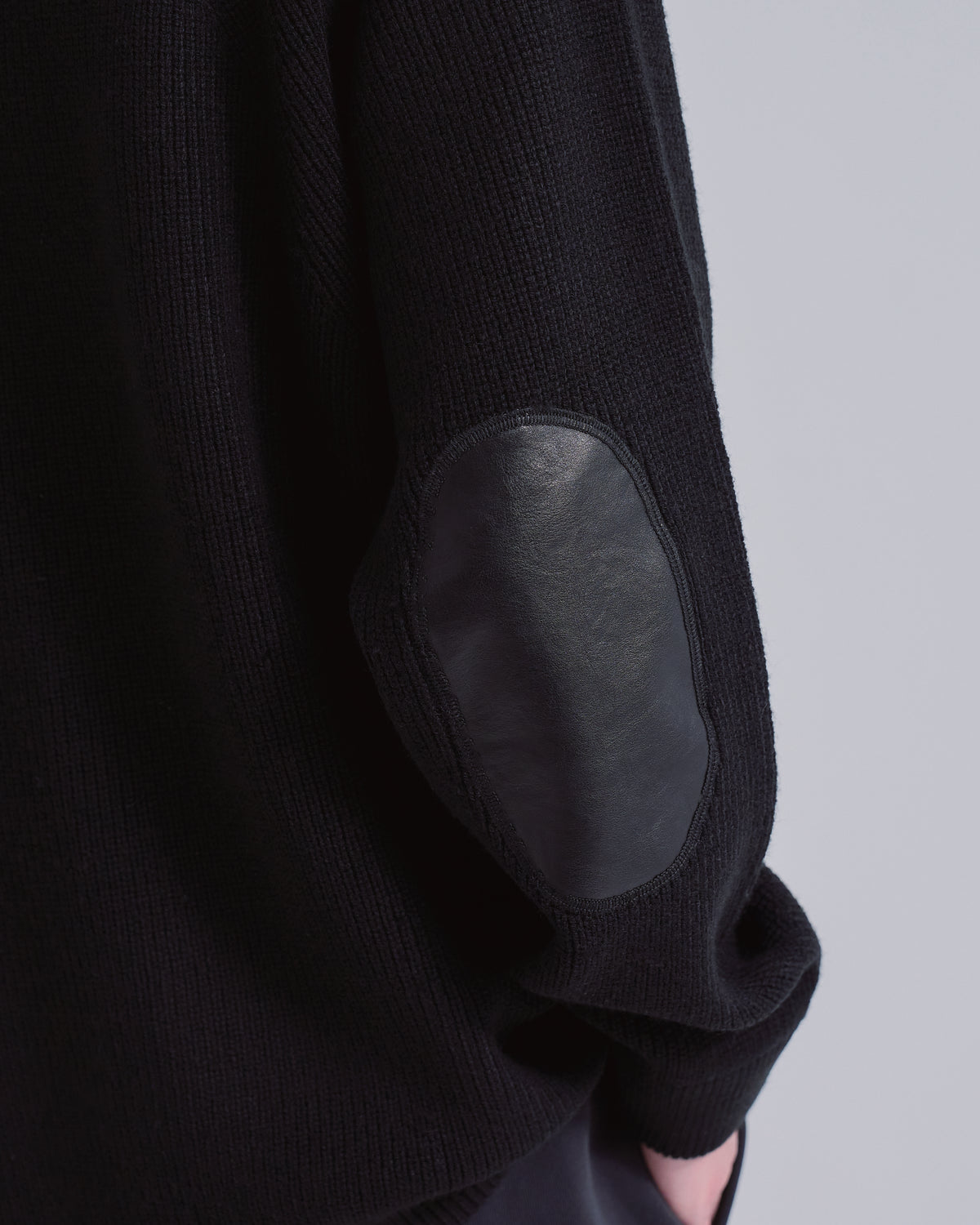 Elbow Patch Rib Crewneck Knit -black-