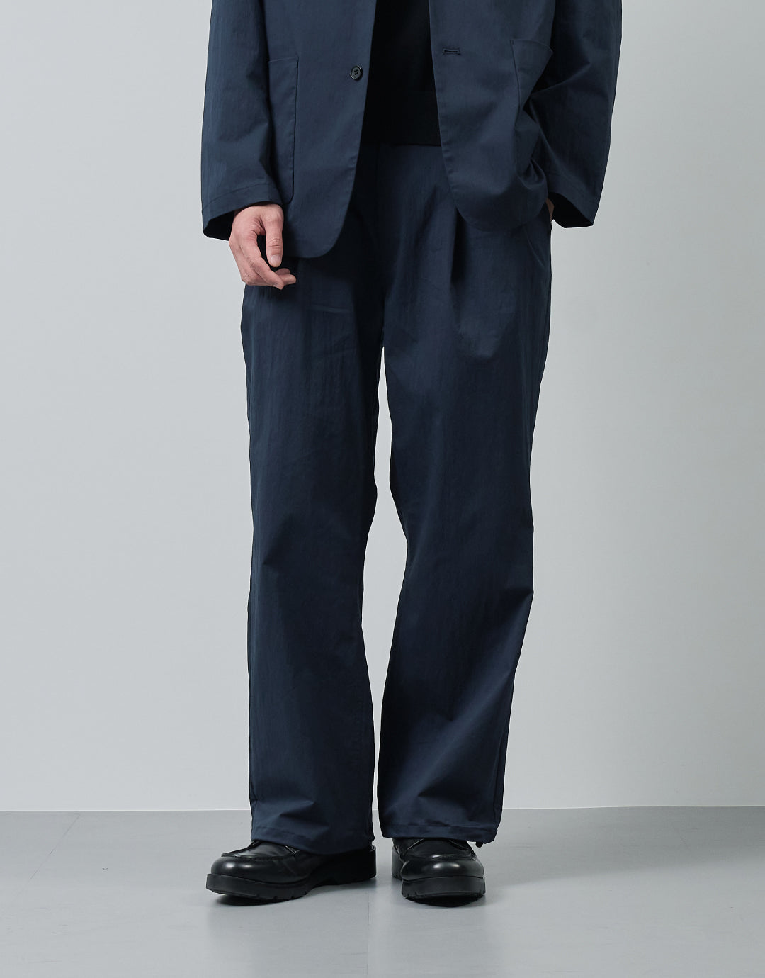 Cotton×Nylon Wide Straight Easy Slacks  -navy-