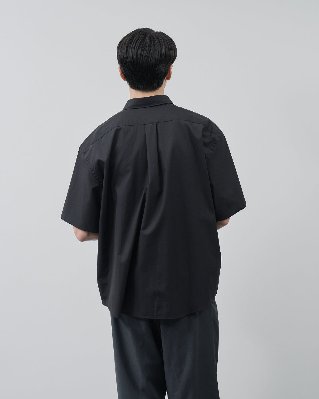 Relaxed Fit S/S Regular Collar Shirt -black-
