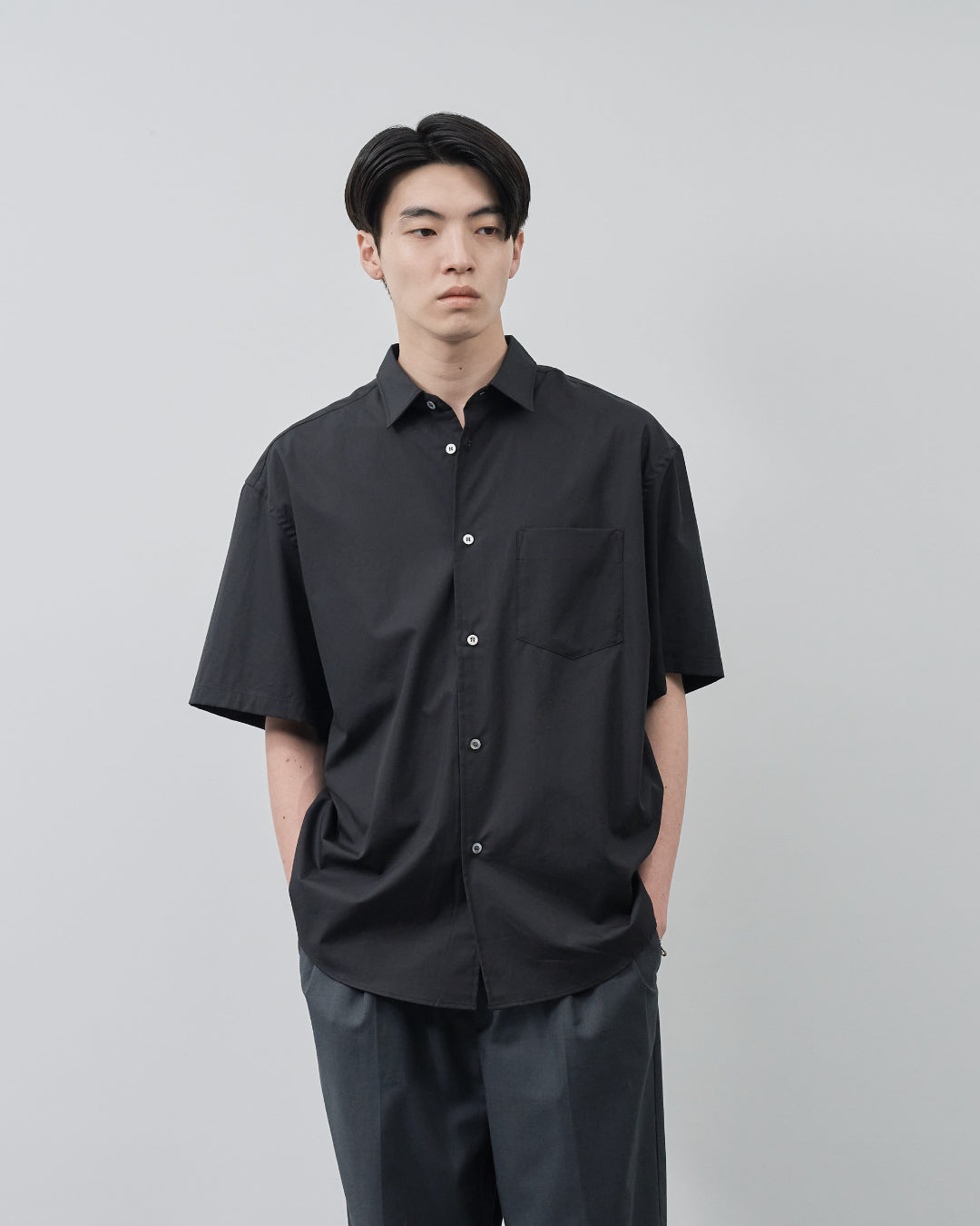 Relaxed Fit S/S Regular Collar Shirt -black-
