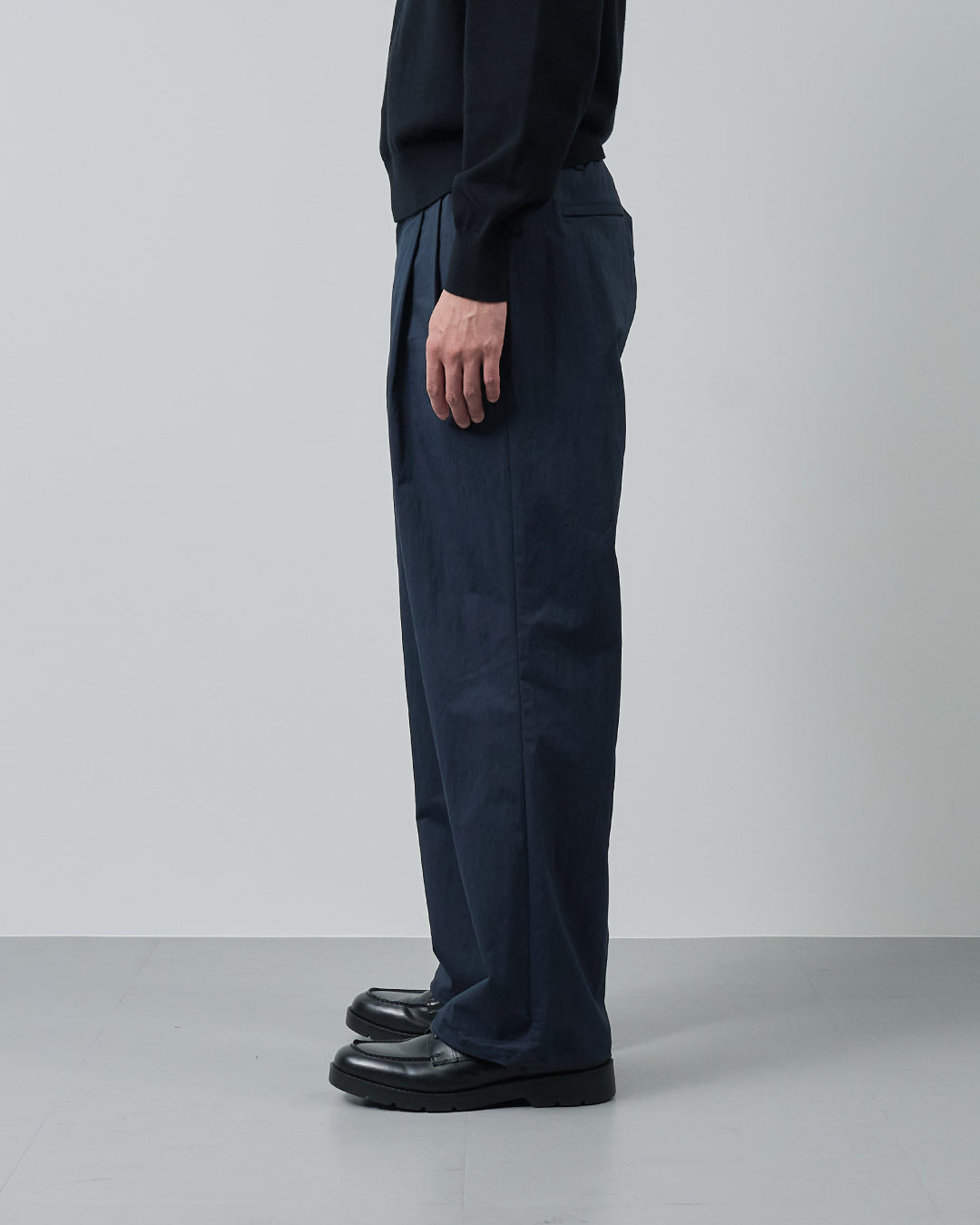 Cotton×Nylon Wide Straight Easy Slacks  -navy-