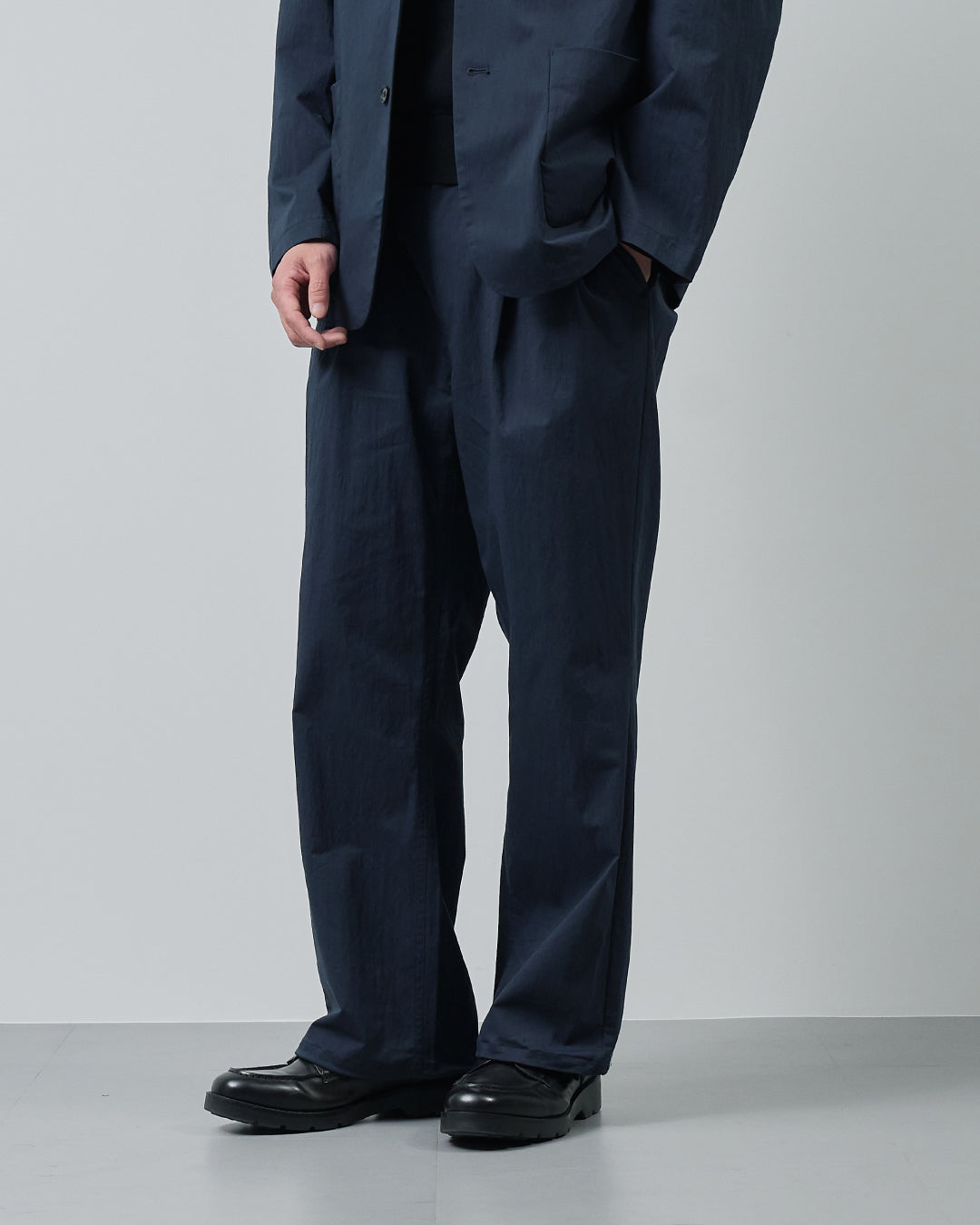 Cotton×Nylon Wide Straight Easy Slacks  -navy-