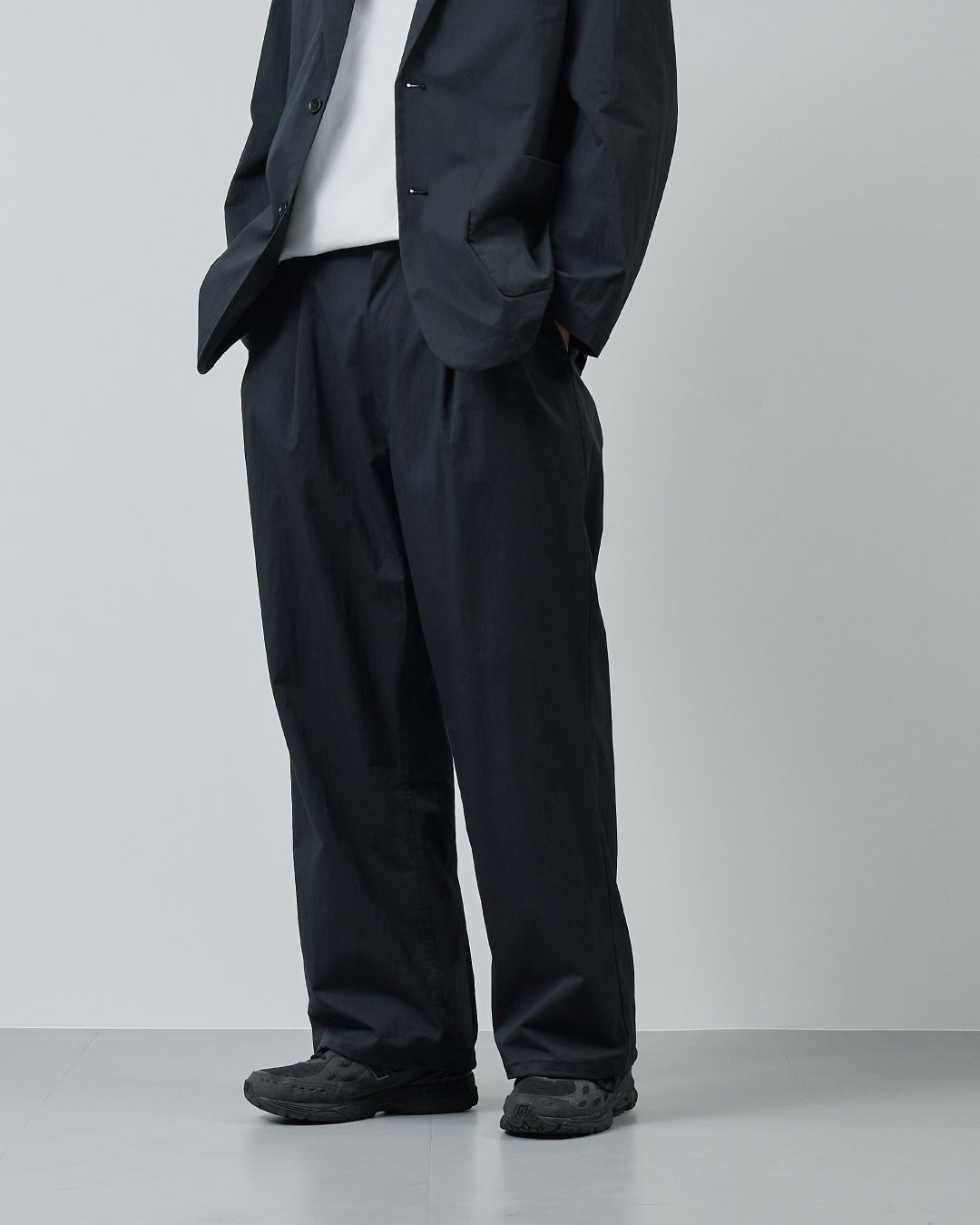 Cotton×Nylon Wide Straight Easy Slacks -black-