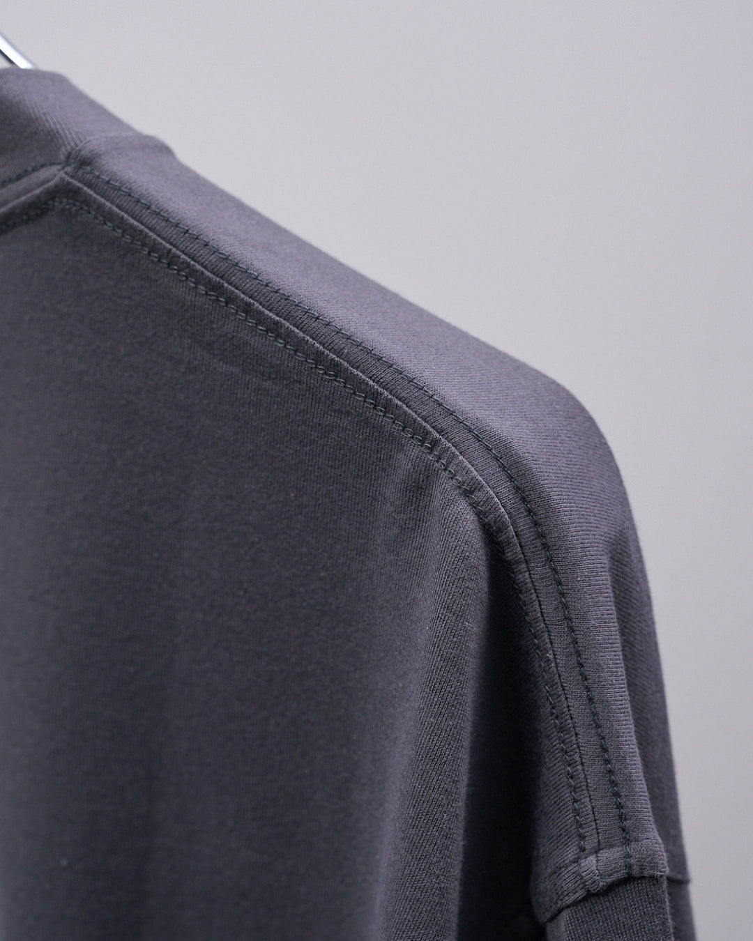 Round Pocket Tee -ash (RETOUCH Exclusive)-