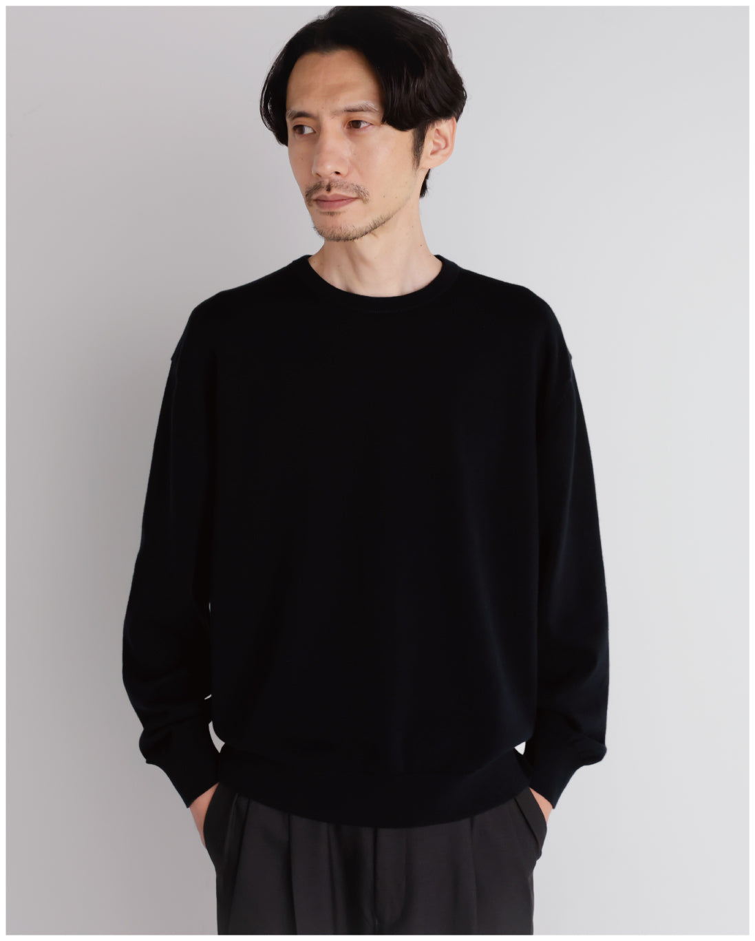 14G Cashmere Mix Crewneck Knit -black-