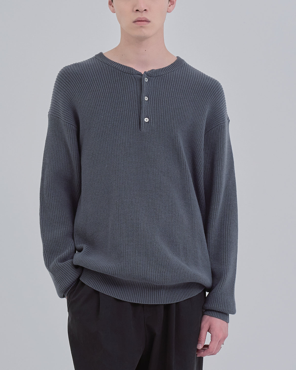 Wide Rib Henley Neck Knit -blue gray-
