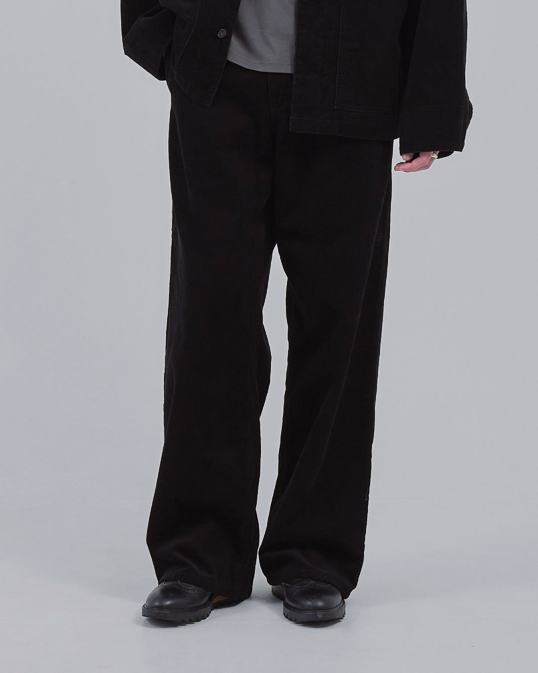 Corduroy Wide Straight Pants -black-