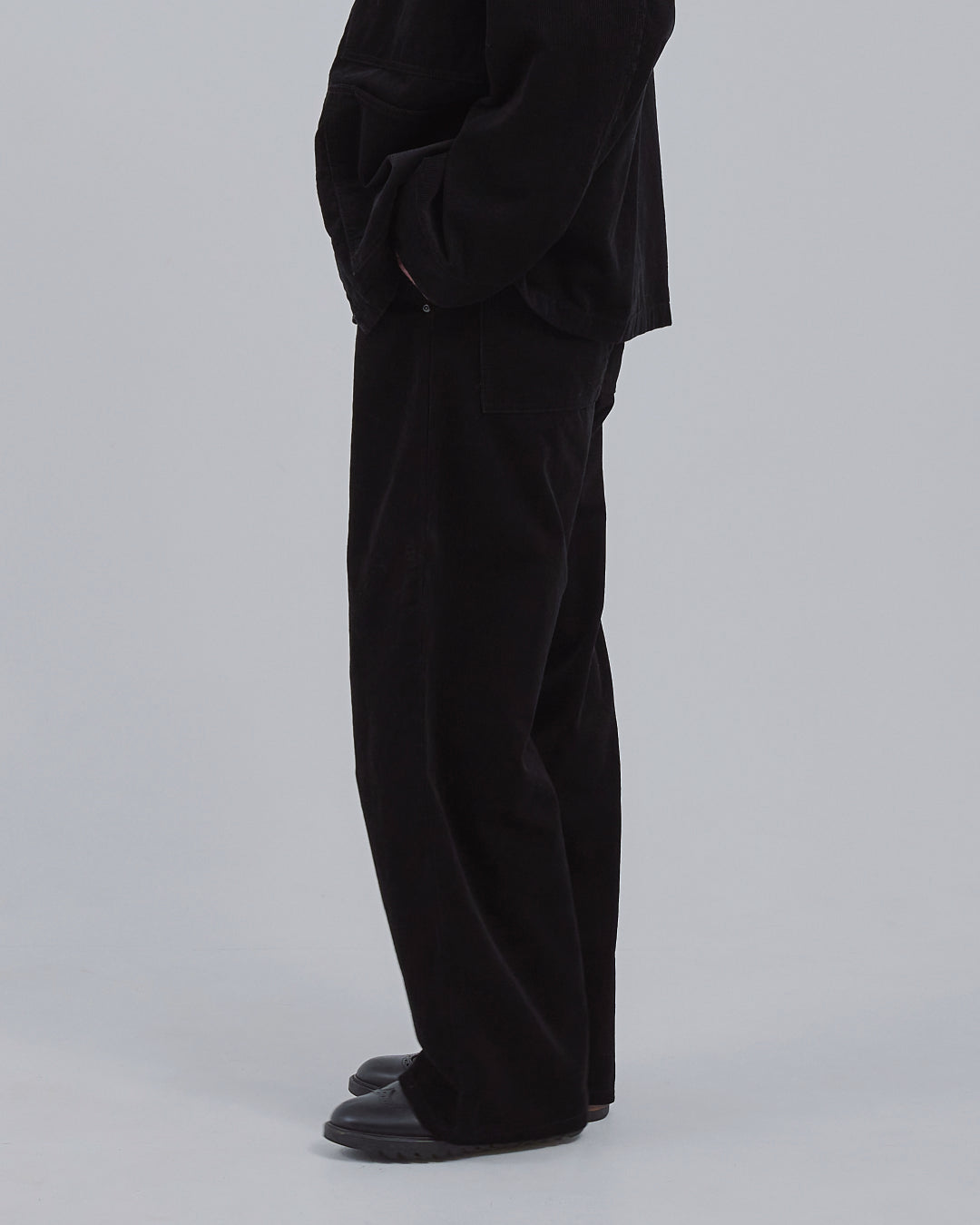 Corduroy Wide Straight Pants -black-