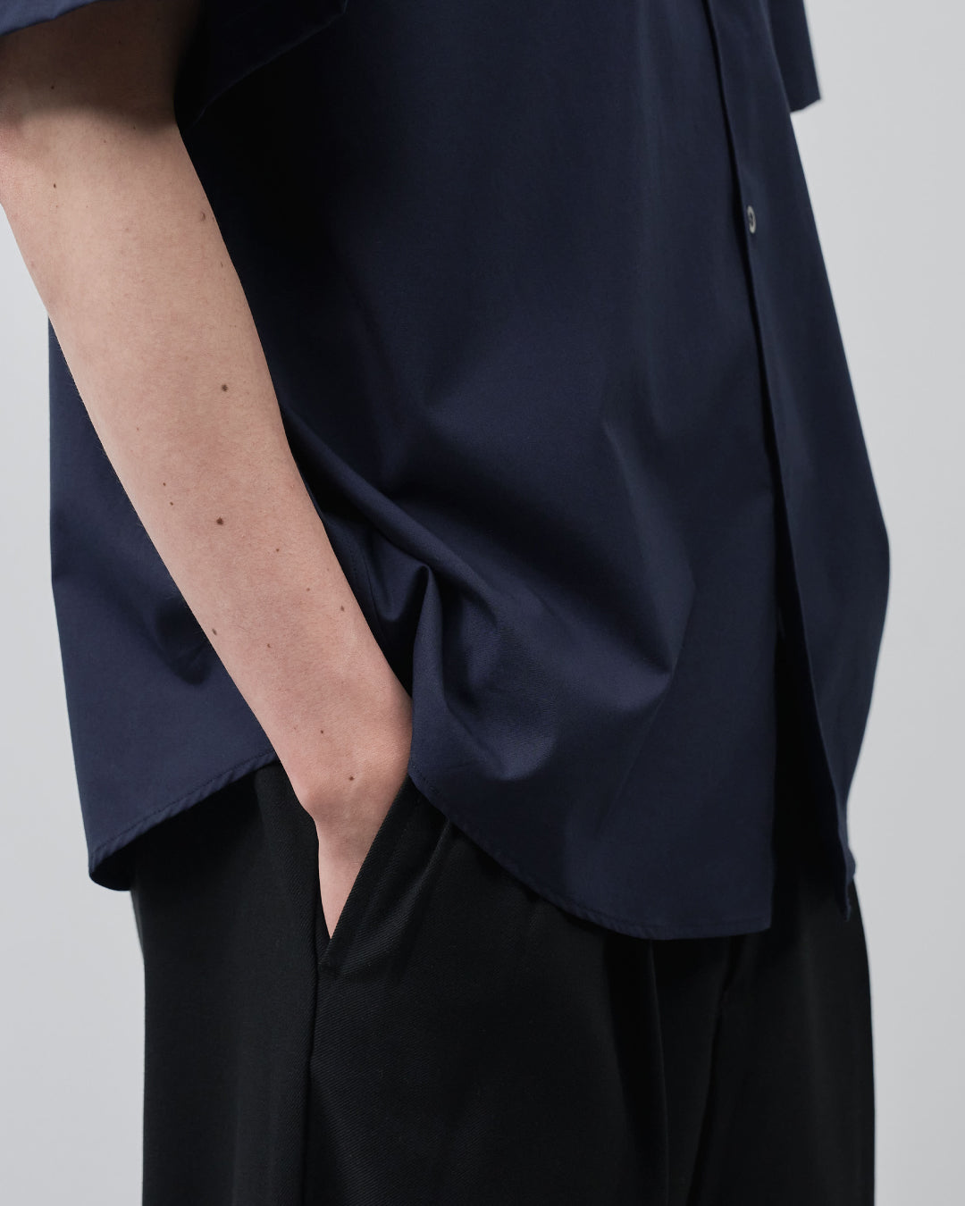 Relaxed Fit S/S Regular Collar Shirt -navy-