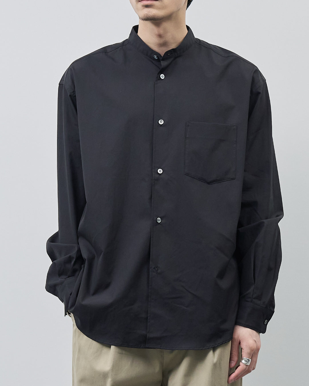 Relaxed Fit Band Collar L/S Shirt -black-