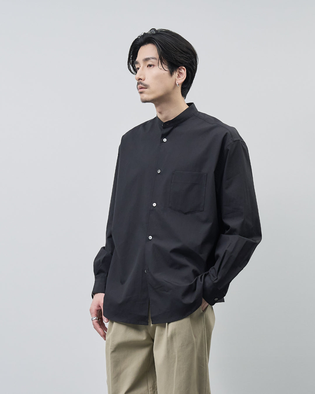 Relaxed Fit Band Collar L/S Shirt -black-