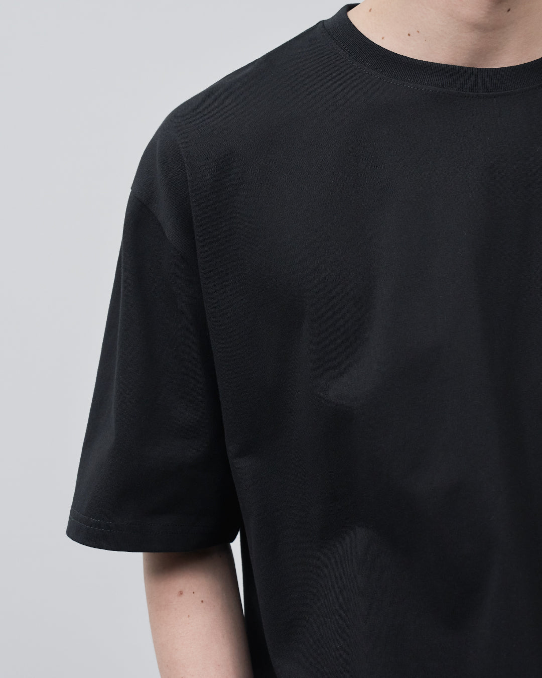 Pack S/S Tee -charcoal×black-
