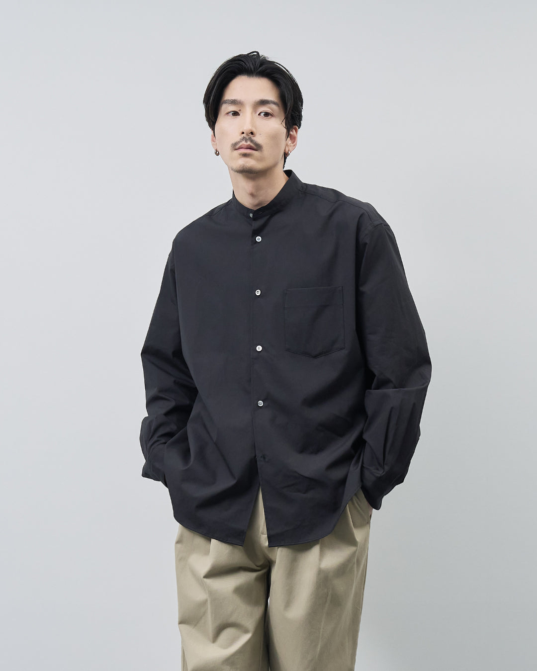 Relaxed Fit Band Collar L/S Shirt -black-