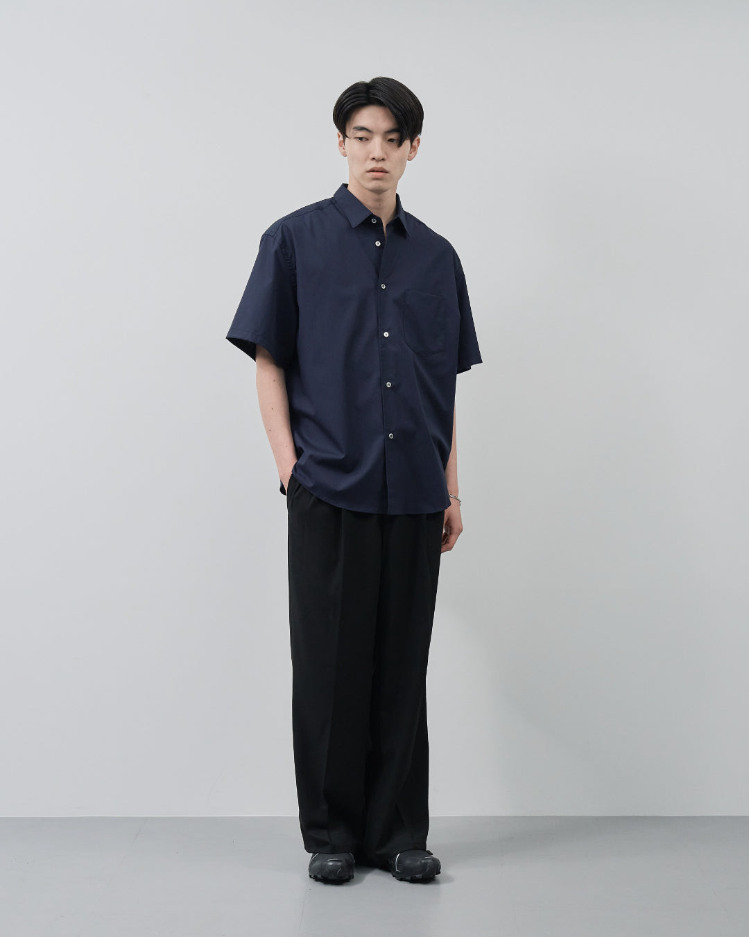 Relaxed Fit S/S Regular Collar Shirt -navy-