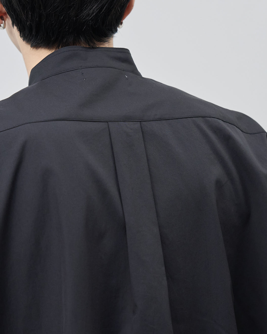 Relaxed Fit Band Collar L/S Shirt -black-