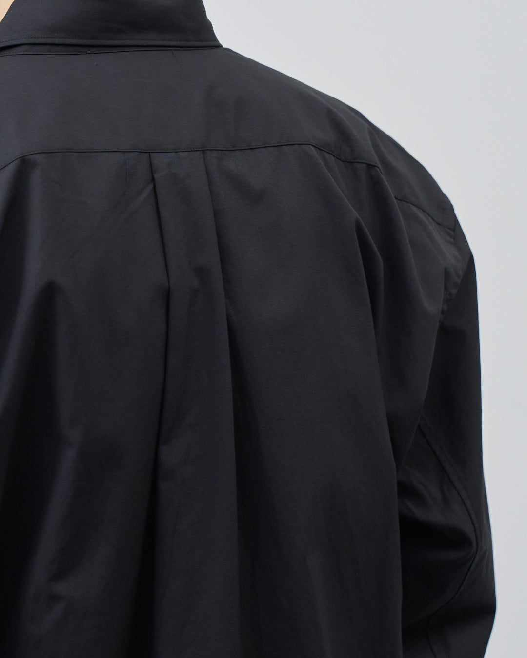 Relaxed Fit Regular Collar L/S Shirt -black-