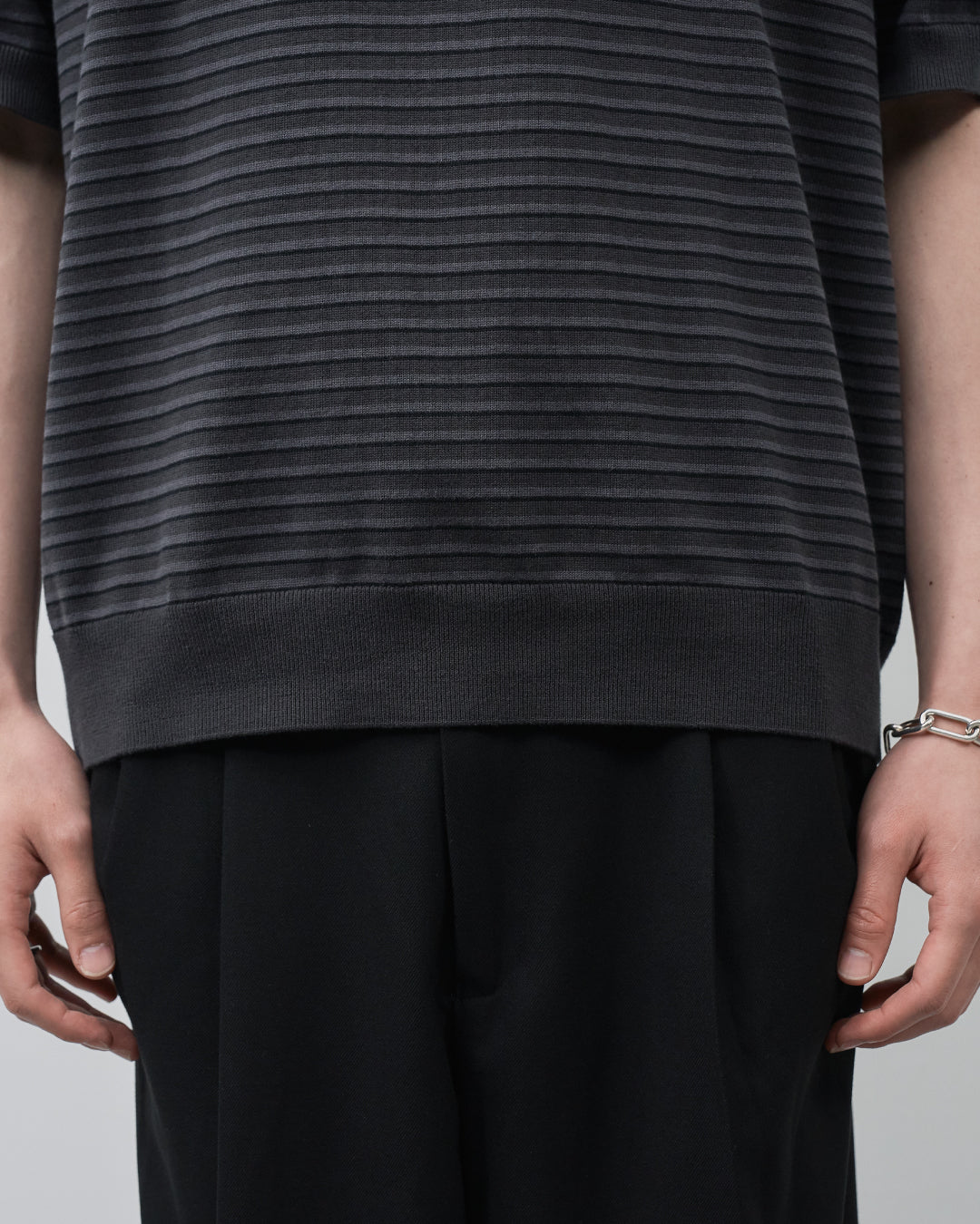 S/S Dry Knit Tee -border-