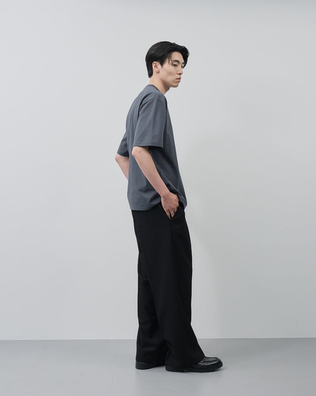 Pack S/S Tee -charcoal×black-