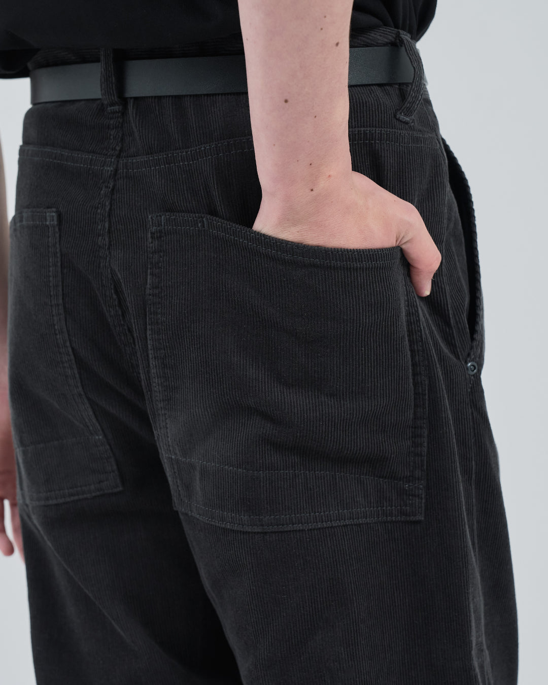 Corduroy Wide Straight Pants -charcoal-