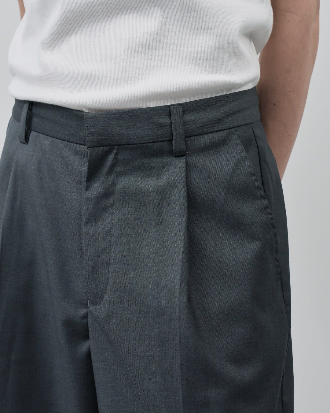 1Tuck Wide Easy Half Slacks -gray-