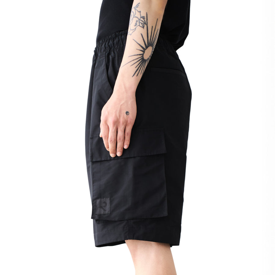 CARGO SHORTS - black